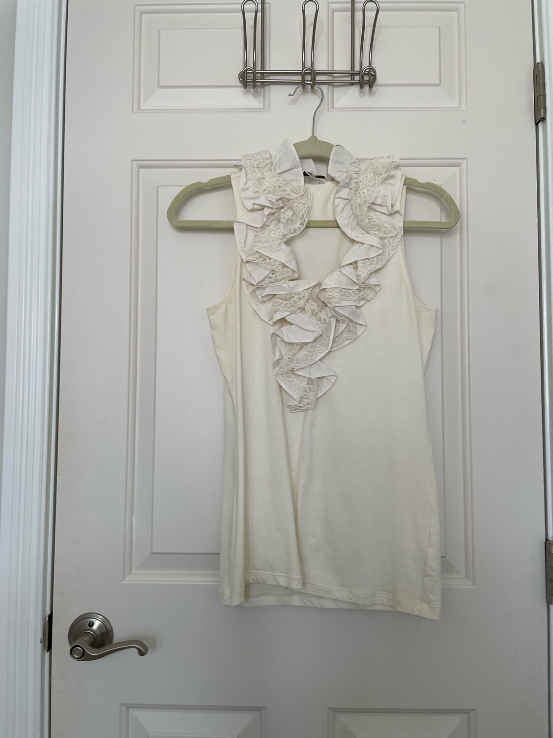 Cabi Lace Ruffle Top Size Small