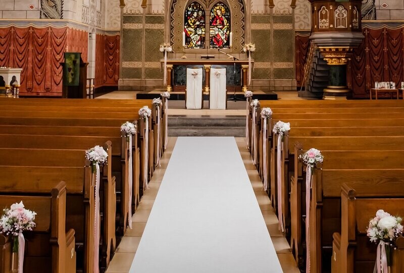 Weißer Läufer (5€/m²) Teppich Hochzeit Event 2 Meter breit verschiedene Längen Weißer Läufer (5€/m²) Teppich Hochzeit Event 2 Meter breit verschiedene Längen
