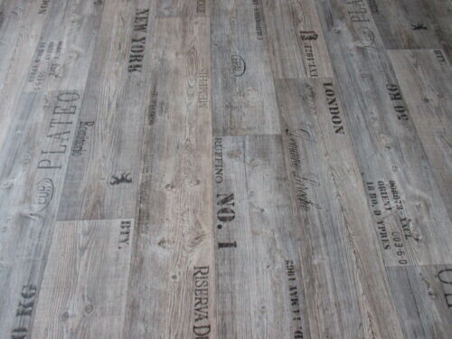 PVC CV (10€/m²) Bodenbelag Holz Optik Schriftzüge grau in 2Meter breite