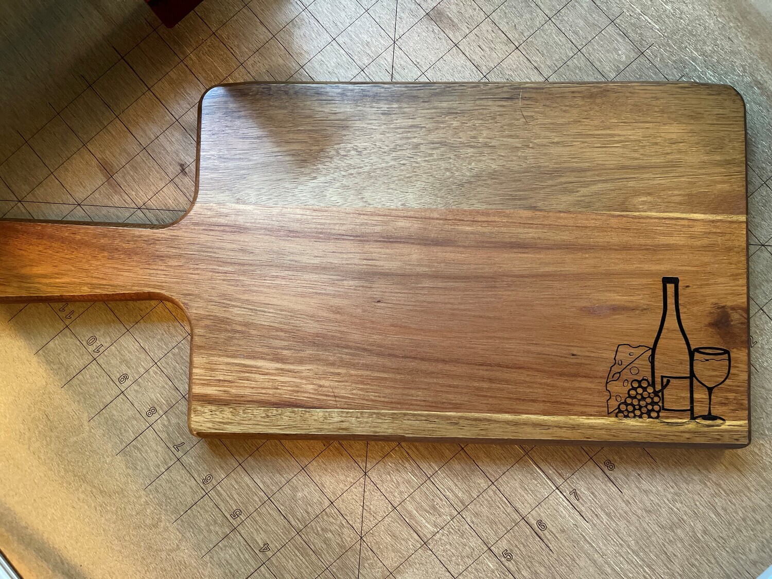 Acacia Cutting Board - Wine &amp; Cheese