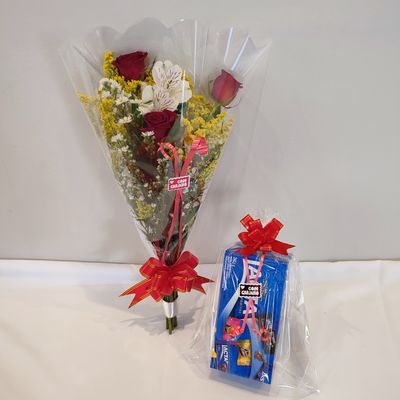 Ramalhete com Rosas e Caixa de Chocolate