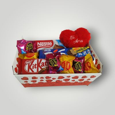 Caixinha com Chocolates e  Coraçãozinho
