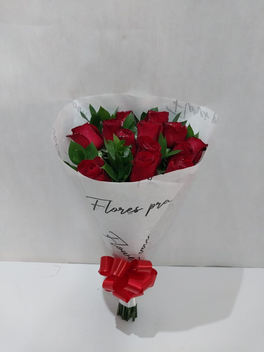 Buquê com 15 Rosas &quot;Flores pra Você&quot;