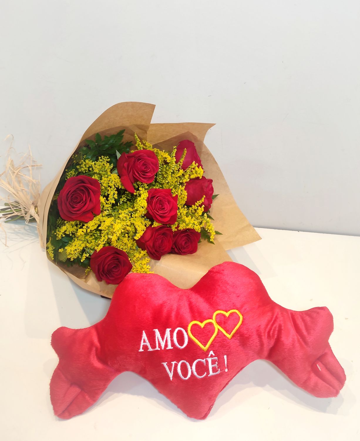 Buquê de Rosas Encantadas + Coração