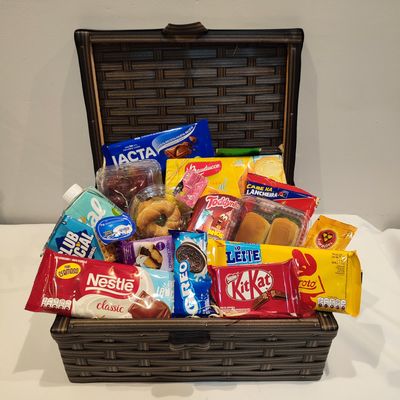 Cesta de  Café com Chocolates no  Baú