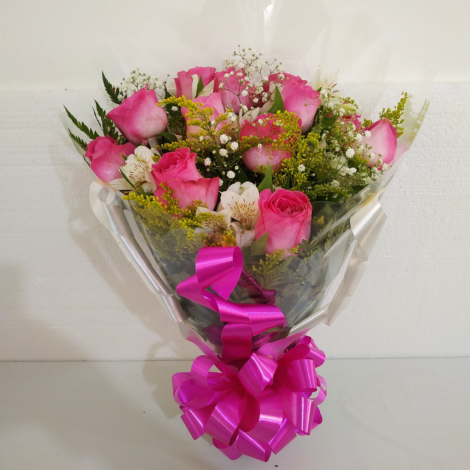 Buquê de 12 Rosas cor de rosa