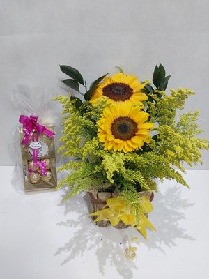 Arranjo de Girassóis e Ferrero Rocher