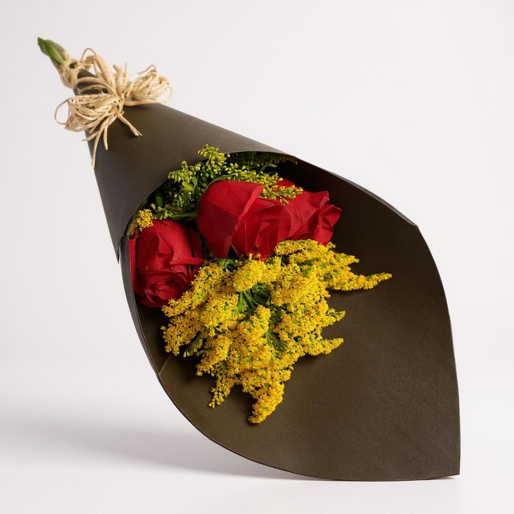 Ramalhete de Rosas Vermelhas Elegância