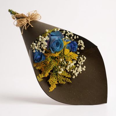 Ramalhete de Rosas Azuis Elegância