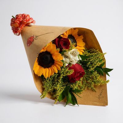 Buquê de Rosas e Girassóis Passione