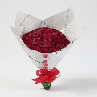 Buquê com 50 Rosas &quot;Flores para Você&quot;