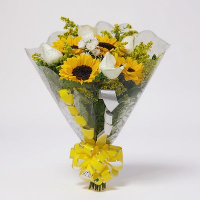 Buquê de Girassóis e Rosas Brancas
