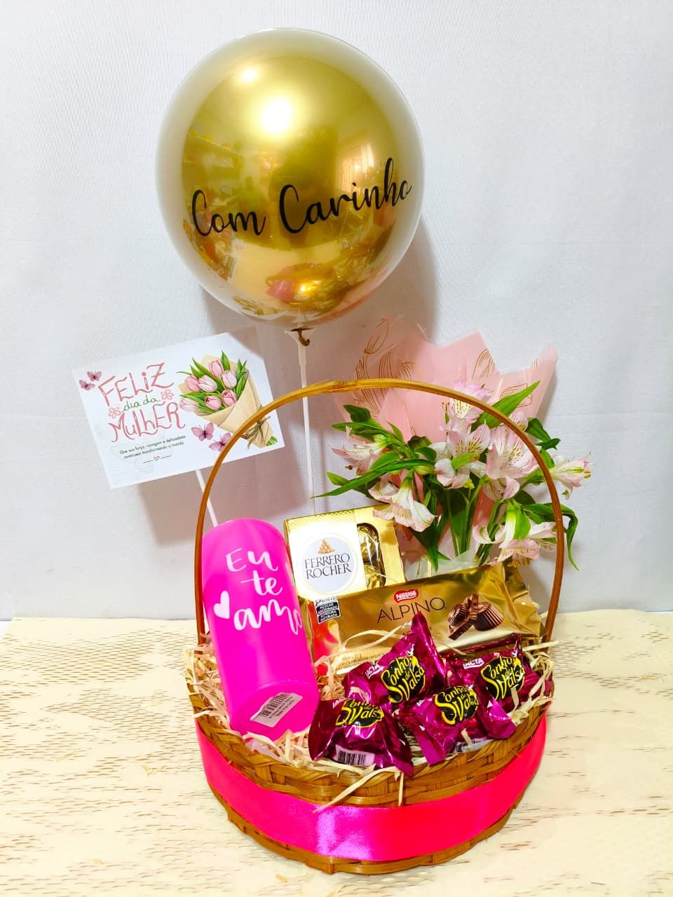 Cesta de Chocolates Vintage (Dia da Mulher)