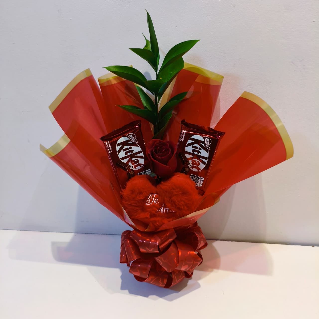 Buquê de Chocolates - Kit Kat e Coração