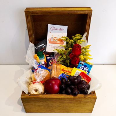 Baú de Café Tradicional com Rosas
