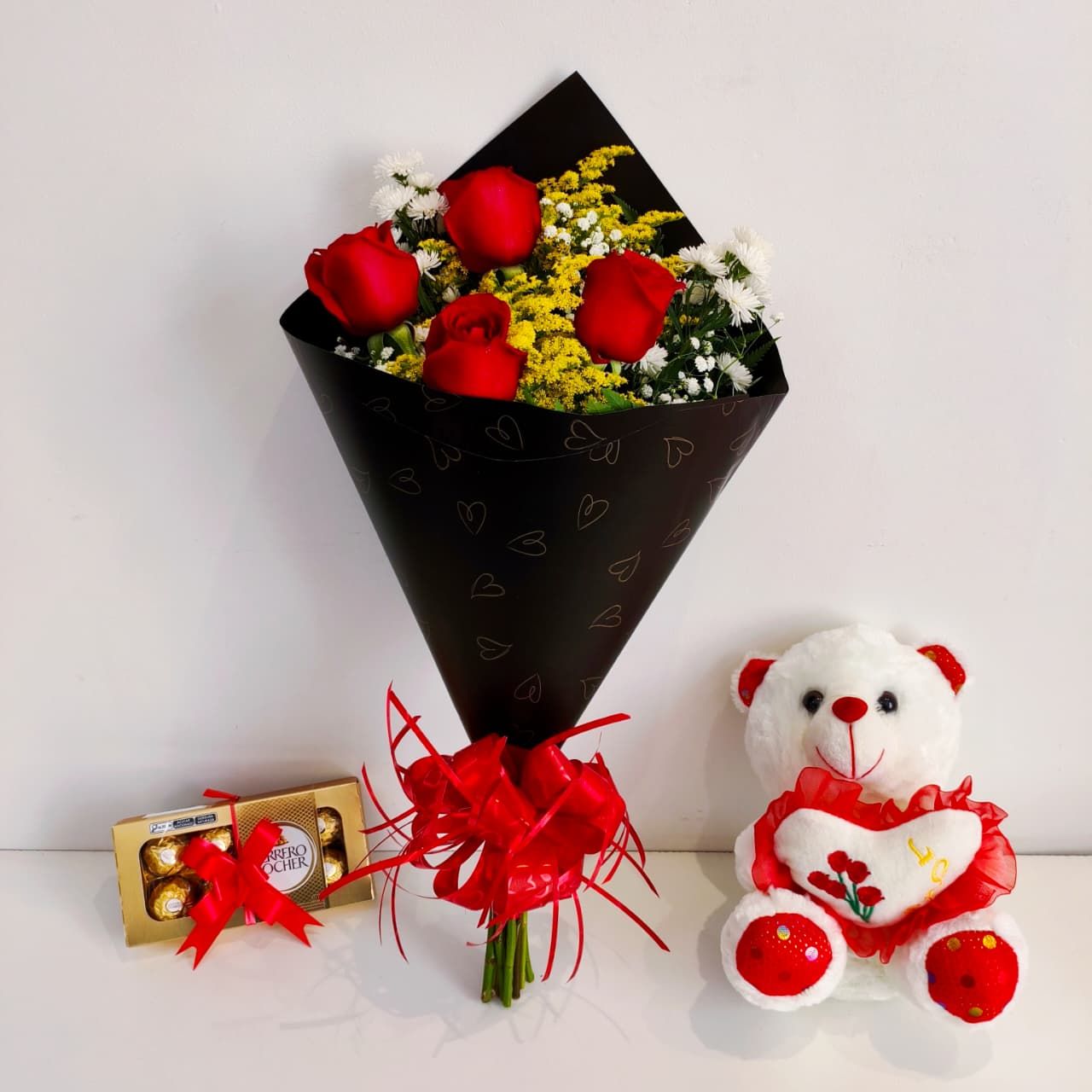 Buquê de Rosas Elegância + Urso e Ferrero Rocher