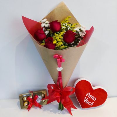 Buquê de Rosas Amore Mio + Coração e Ferrero Rocher