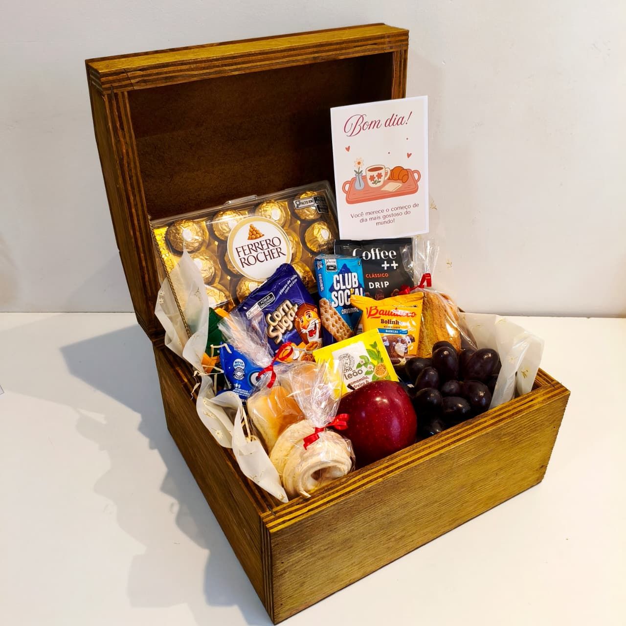 Baú de Café Tradicional e Ferrero Rocher