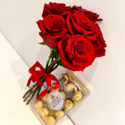 Buquê de Rosas Rubi e Ferrero Rocher