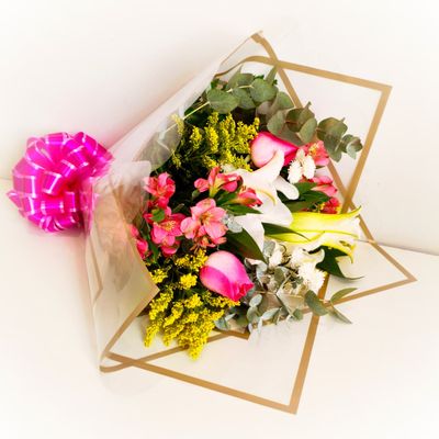 Buquê Delírio – Lírios e Rosas Cor-de-Rosa