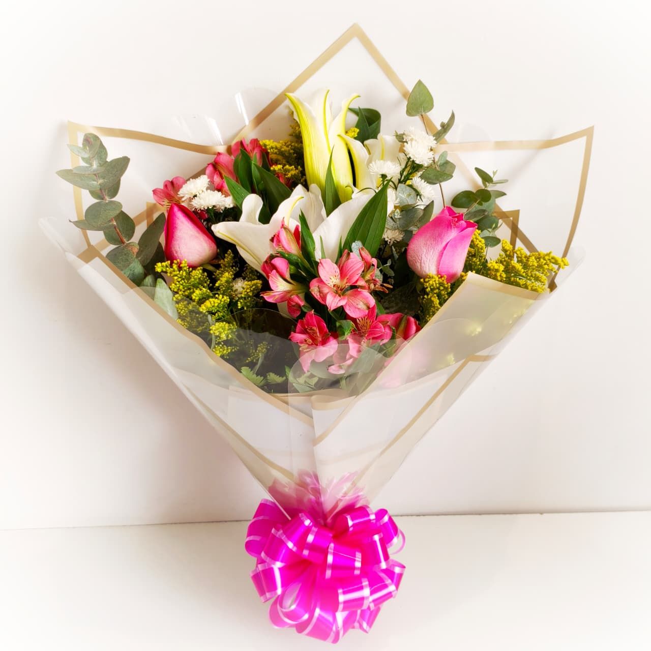 Buquê Delírio – Lírios e Rosas Cor-de-Rosa