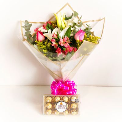 Buquê Delírio – Lírios, Rosas Cor-de-Rosa e Ferrero Rocher