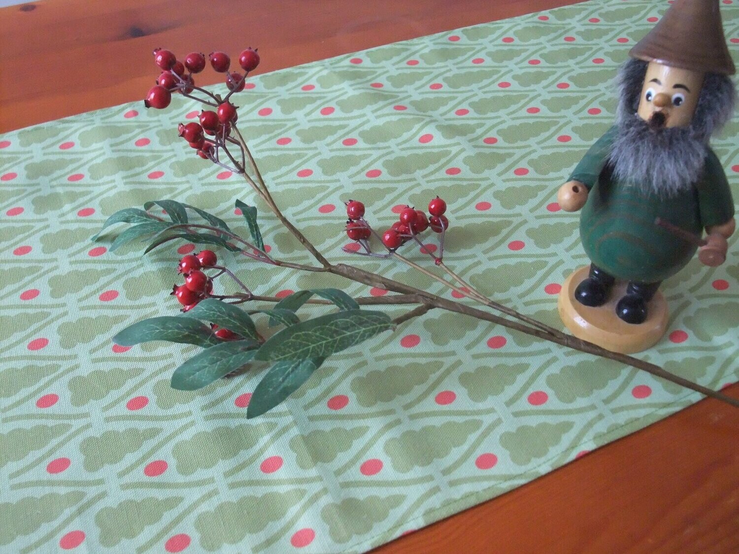 Tischläufer, Weihnachten, hellgrün, 40cm breit, verschiedene Längen