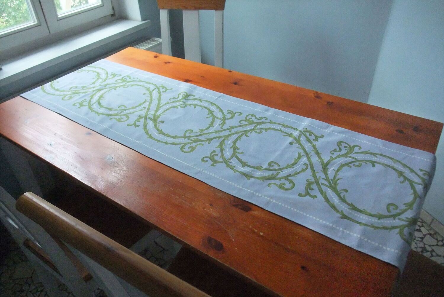 Tischläufer, Dornenhecke, hellblau/grün, 45cm breit, zwei Längen