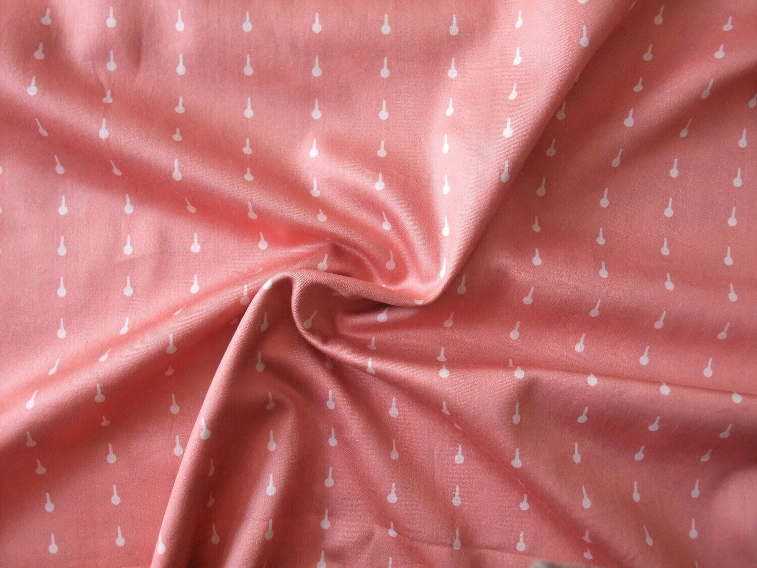 Mako-Satin, Meterware, Baumwolle,  Motiv "Griffel" in lachsrosa