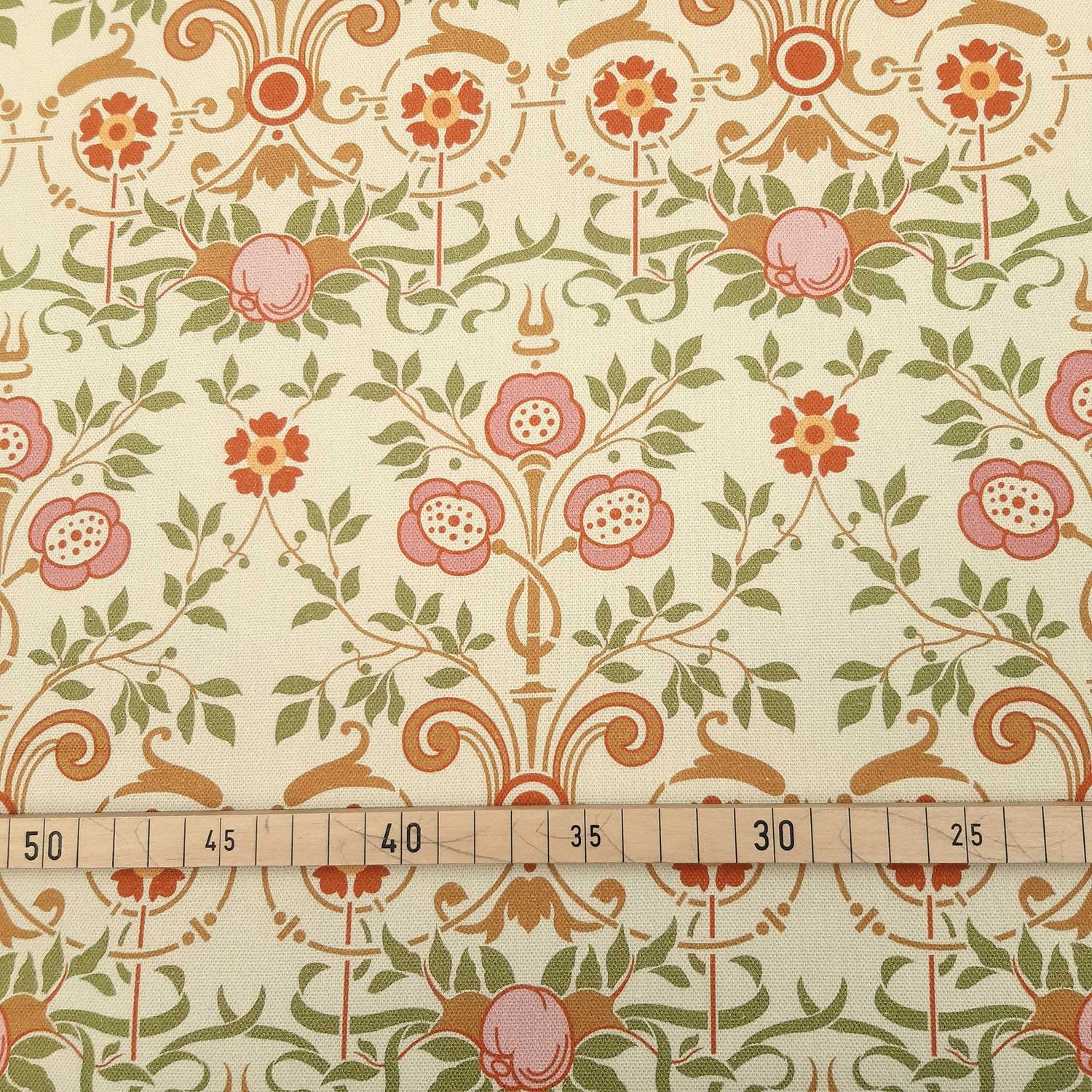 Halbpanama, Meterware, Baumwollstoff, Motiv "Bauerngarten", Farbstellung "Frühlingszauber" (Vanillegelb), kleine Mustergröße, Gründerzeitliches/viktorianisches Muster