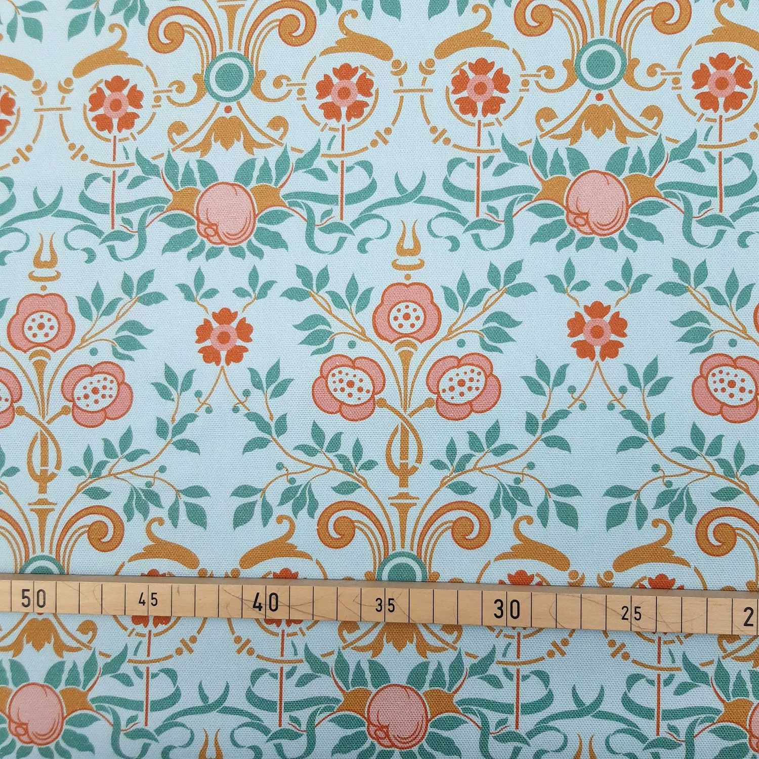 Halbpanama, Meterware, Baumwollstoff, Motiv "Bauerngarten", Farbstellung "Gartenteich" (Hellblau), kleine Mustergröße, Gründerzeitliches/viktorianisches Muster