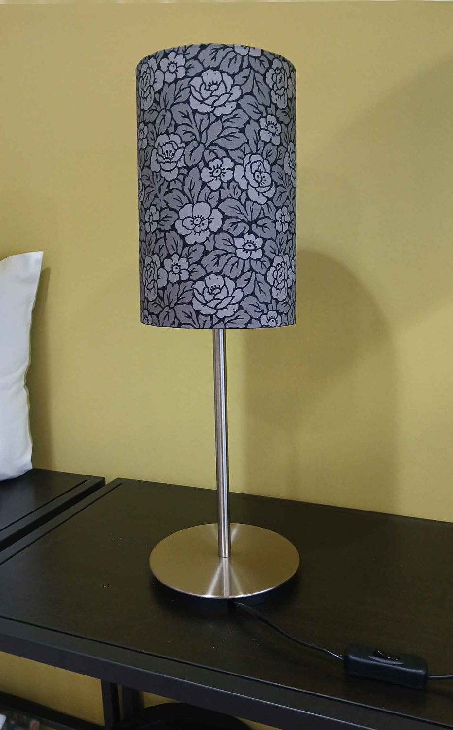 Lampenschirm, Rosenmuster, schwarz/grau, zylindrisch, 23cm hoch, verschiedene Durchmesser