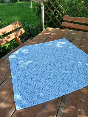 Quadratische Tischdecke, Mitteldecke, 75x75cm, Weiß-jeansblau-blau, Baumwollstoff, Quadratische Tischdecke, Mitteldecke, 75x75cm, Weiß-jeansblau-blau, Baumwollstoff, "Schnee 2"