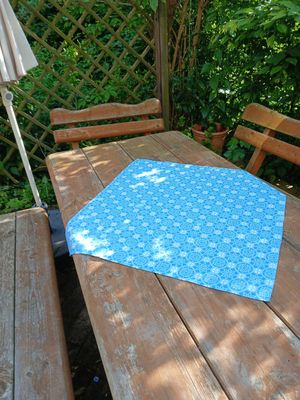 Quadratische Tischdecke, Mitteldecke, 75x75cm, jeansblau-weiß, Baumwollstoff, Quadratische Tischdecke, Mitteldecke, 75x75cm, jeansblau-weiß, Baumwollstoff, "Schnee 3"