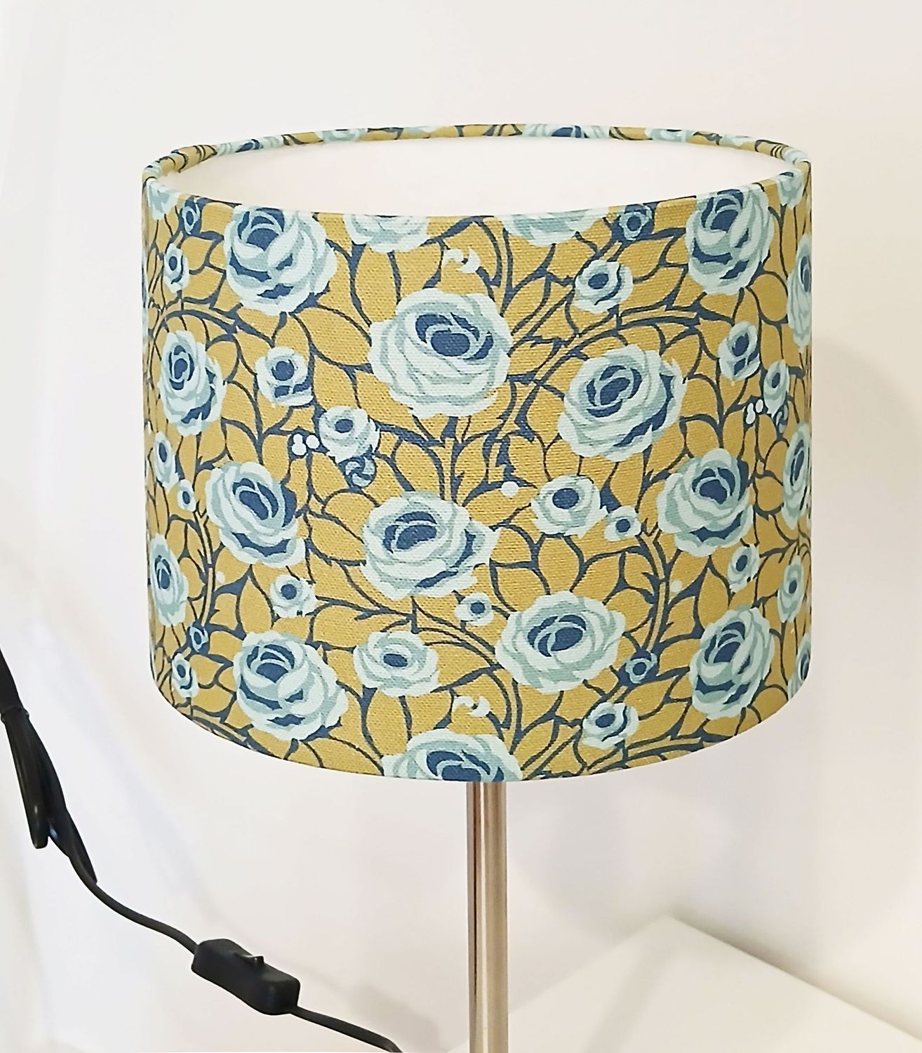 Lampenschirm, Rosen, navy-aqua-grün, 20cm Durchmesser, zylindrisch, Muster Lampenschirm, Rosen, navy-aqua-grün, 20cm Durchmesser, zylindrisch, Muster "Weg zum Turm", 16cm hoch, Tischlampe