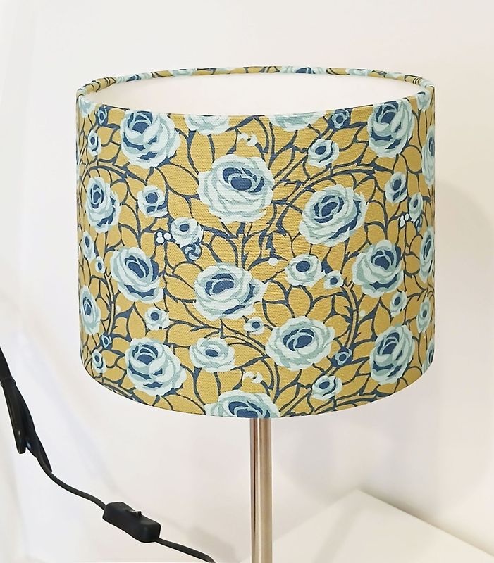 Lampenschirm, Rosen, navy-aqua-grün, 20cm Durchmesser, zylindrisch, Muster Lampenschirm, Rosen, navy-aqua-grün, 20cm Durchmesser, zylindrisch, Muster "Weg zum Turm", 16cm hoch, Tischlampe