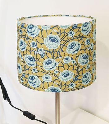 Lampenschirm, Rosen, navy-aqua-grün, 20cm Durchmesser, zylindrisch, Muster Lampenschirm, Rosen, navy-aqua-grün, 20cm Durchmesser, zylindrisch, Muster "Weg zum Turm", 16cm hoch, Tischlampe