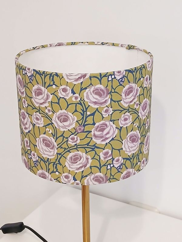 Lampenschirm, Rosen, navy-Violetttöne-grün, 20cm Durchmesser, zylindrisch, Muster Lampenschirm, Rosen, navy-Violetttöne-grün, 20cm Durchmesser, zylindrisch, Muster "Weg zum Turm", 16cm hoch, Tischlampe