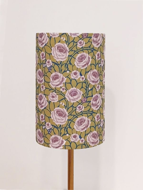 Lampenschirm, Rosen, navy-Violetttöne-grün, 15cm Durchmesser, zylindrisch, Muster Lampenschirm, Rosen, navy-Violetttöne-grün, 15cm Durchmesser, zylindrisch, Muster "Weg zum Turm", 23cm hoch, Tischlampe