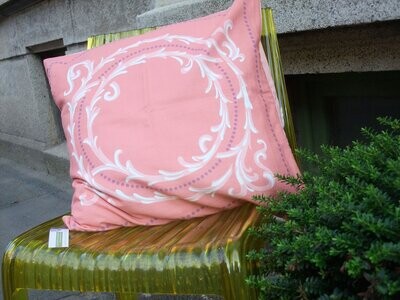 Kissenbezug, Kranz, lachsfarbig-weiß, 50x50cm Kissenbezug, Kranz, lachsfarbig-weiß, 50x50cm