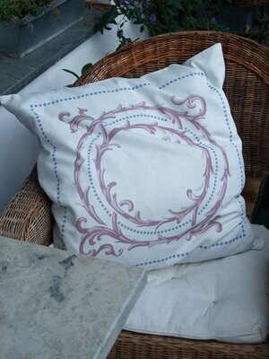 Kissenbezug, Kranz, weiß-violett, 50x50cm