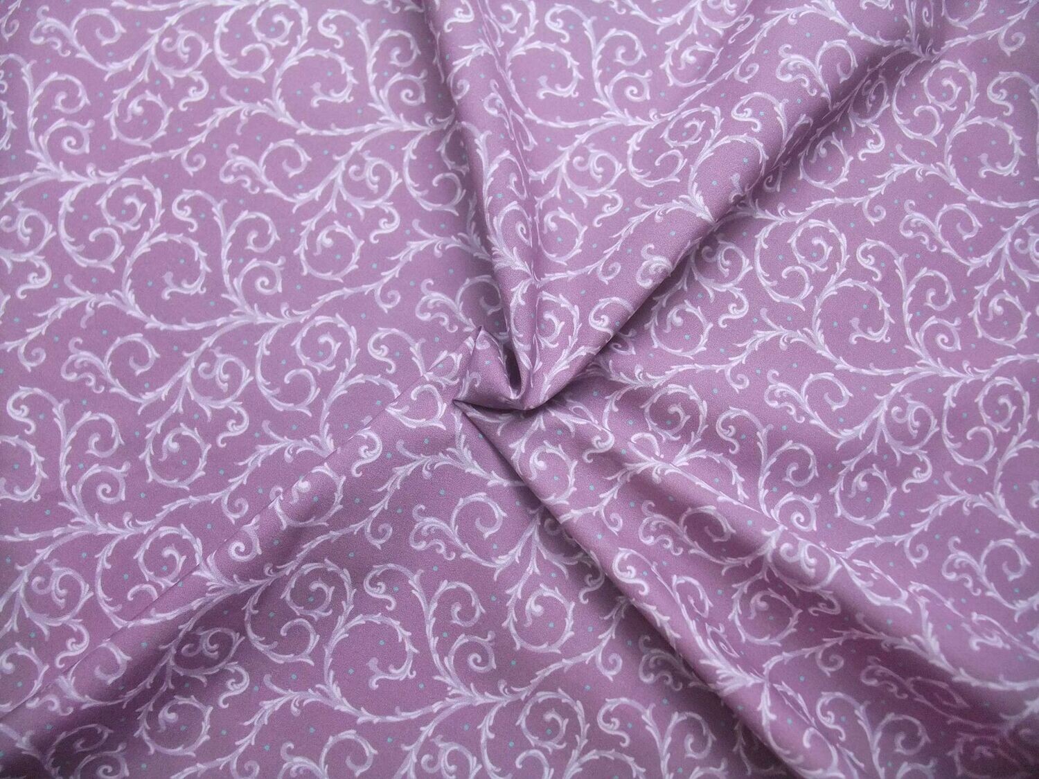 Popeline, Meterware, Baumwollstoff, GOTS, bio, fliederfarbig-violett, Motiv Dornenhecke, Futterstoff, Webware, Blusenstoff, Hemdenstoff, Trachten, Dirndl, Patchwork Popeline, Meterware, Baumwollstoff, GOTS, bio, fliederfarbig-violett, Motiv Dornenhecke, Futterstoff, Webware, Blusenstoff, Hemdenstoff, Trachten, Dirndl, Patchwork