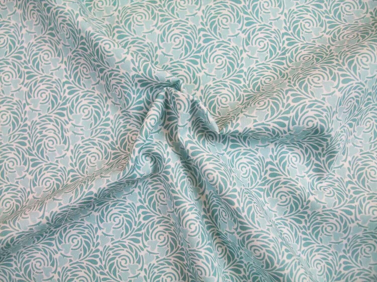 Popeline, Meterware, Baumwollstoff, Motiv Rabenwiese, wasserblau-hellblau, bio, GOTS Grundton weiß, Spiralmuster mit herzförmigen Blüten, Futterstoff, Webware, Blusenstoff, Hemdenstoff, Patchworkstoff Popeline, Meterware, Baumwollstoff, Motiv Rabenwiese, wasserblau-hellblau, bio, GOTS Grundton weiß, Spiralmuster mit herzförmigen Blüten, Futterstoff, Webware, Blusenstoff, Hemdenstoff, Patchworkstoff