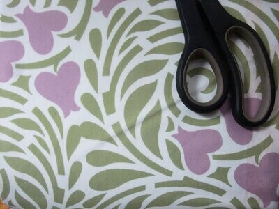 Popeline, Meterware, Baumwollstoff, Motiv Rabenwiese, grün-violett, bio, GOTS, Futterstoff, Webware, Blusenstoff, Hemdenstoff, Patchworkstoff, Trachten, Dirndl Popeline, Meterware, Baumwollstoff, Motiv Rabenwiese, grün-violett, bio, GOTS, Futterstoff, Webware, Blusenstoff, Hemdenstoff, Patchworkstoff, Trachten, Dirndl