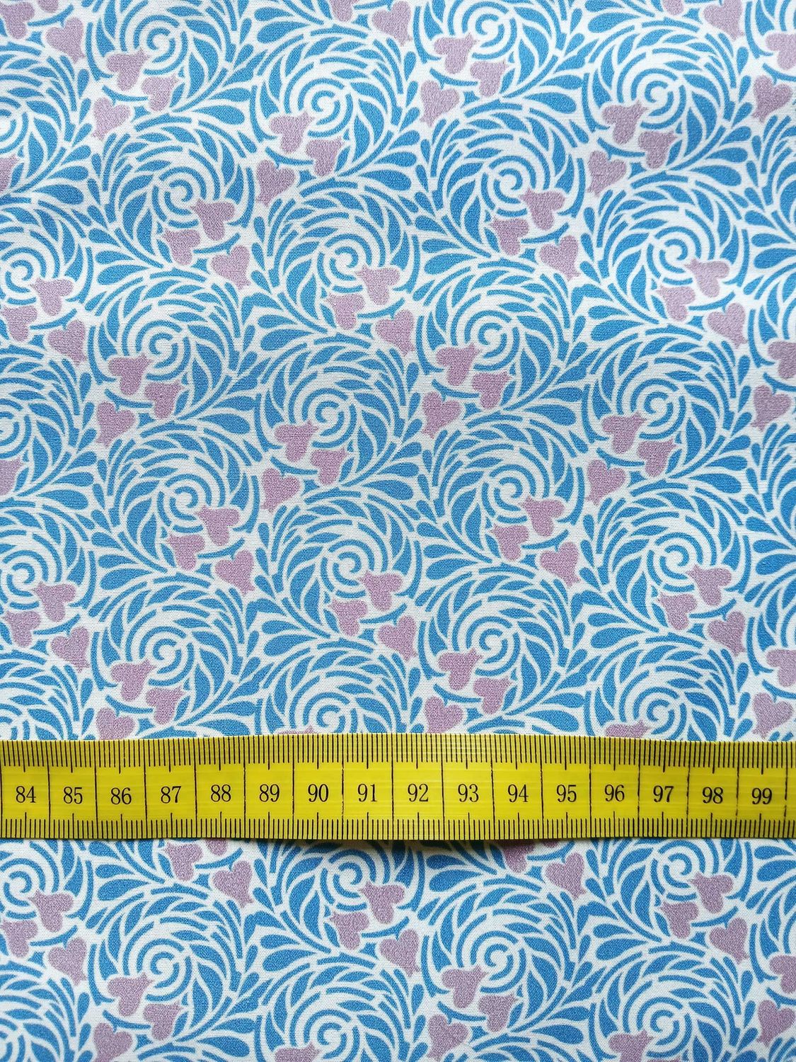 Popeline, Meterware, Baumwollstoff, Motiv Rabenwiese, blau-violett, bio,  GOTS, Futtestoff, Webware, Blusenstoff, Hemdenstoff, Patchwork, Trachten, Dirndl