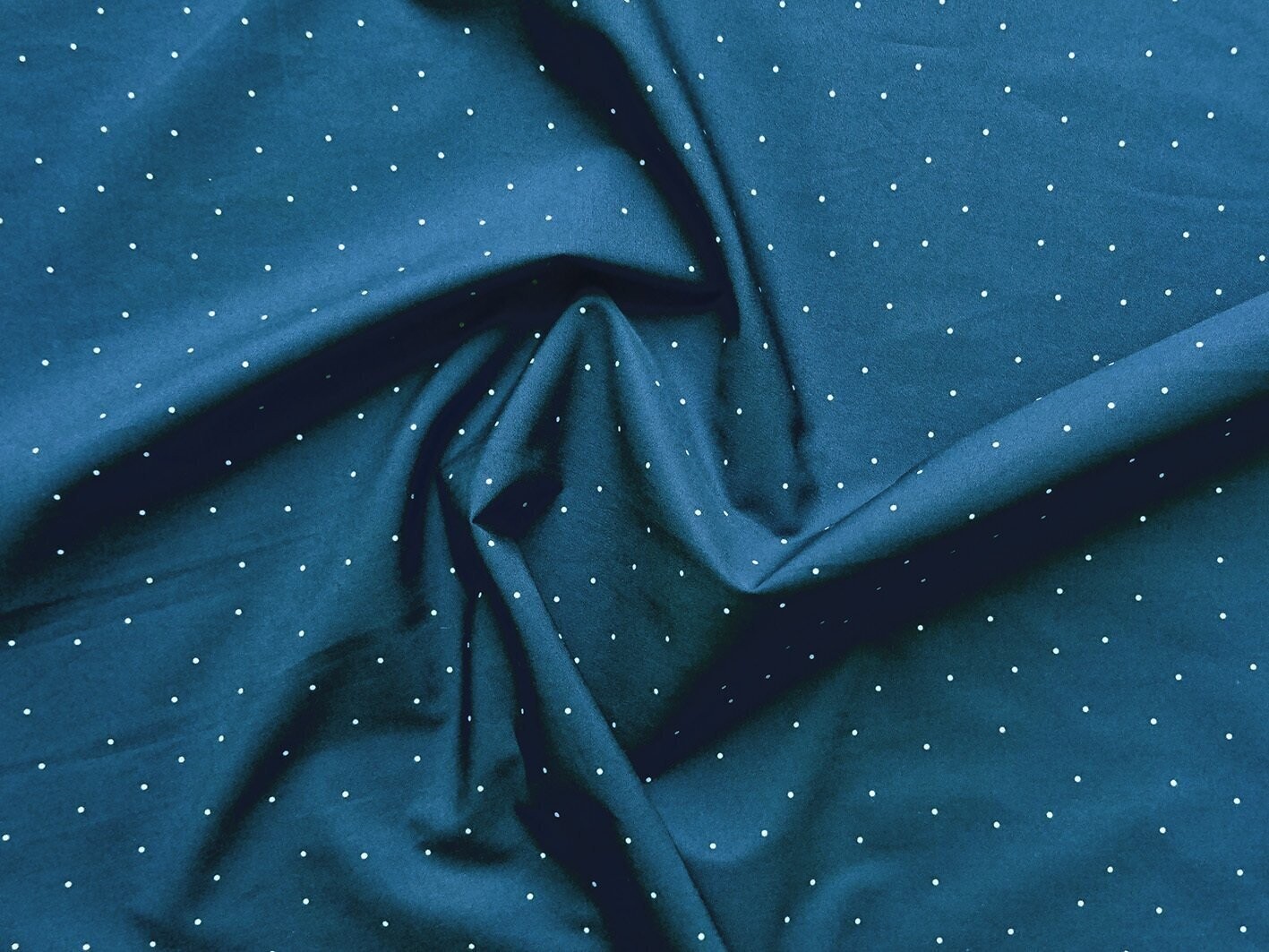 Popeline, Meterware, Baumwollstoff, Punkte, dunkelblau-hellblau, bio, GOTS, Futterstoff, Webware, Blusenstoff, Hemdenstoff, navy, Patchworkstoff, Trachten, Dirndl Popeline, Meterware, Baumwollstoff, Punkte, dunkelblau-hellblau, bio, GOTS, Futterstoff, Webware, Blusenstoff, Hemdenstoff, navy, Patchworkstoff, Trachten, Dirndl