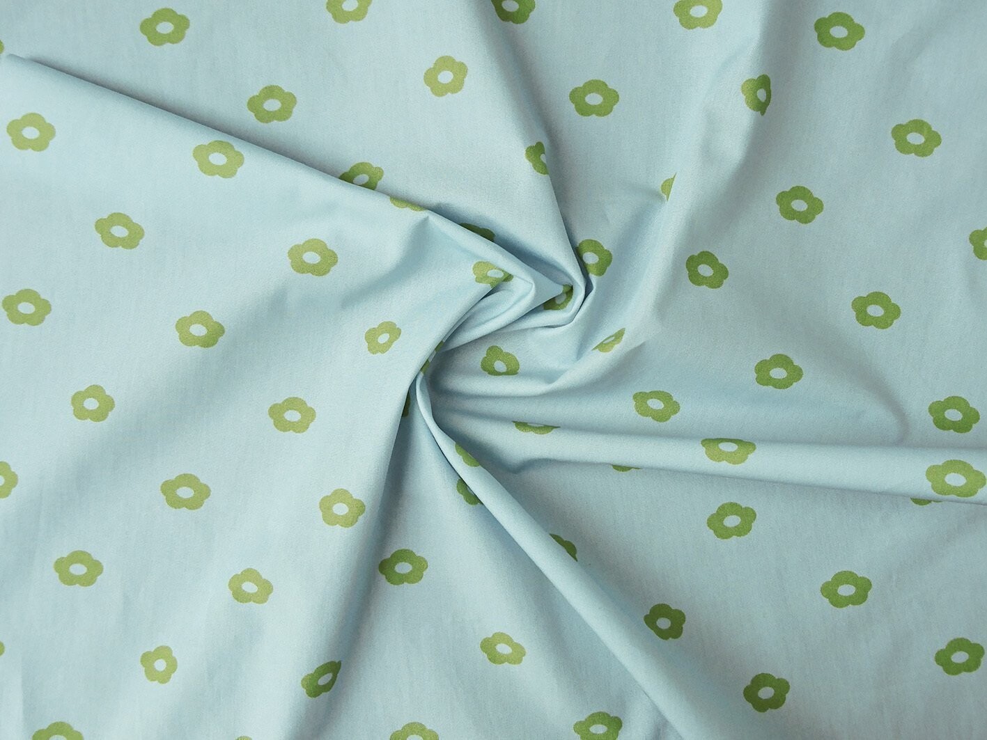 Popeline, Meterware, Baumwollstoff, Motiv Röschen, hellblau-grün, Bio, GOTS, Blümchen, Futterstoff, aqua, Webware, Hemdenstoff, Baby, Bluse, Trachten, Dirndl Patchwork Popeline, Meterware, Baumwollstoff, Motiv Röschen, hellblau-grün, Bio, GOTS, Blümchen, Futterstoff, aqua, Webware, Hemdenstoff, Baby, Bluse, Trachten, Dirndl Patchwork