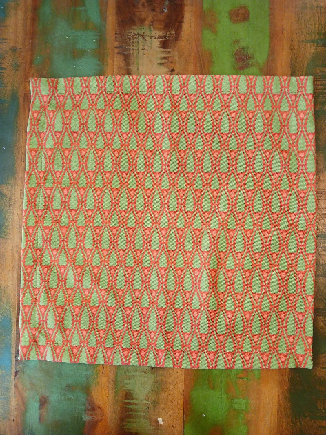 Stoffserviette, 40x40cm, 100% Baumwolle, Dunkelrot mit grünen Bäumchen und hellroten Punkten, kleines Tischdeckchen, Weihnachten Stoffserviette, 40x40cm, 100% Baumwolle, Dunkelrot mit grünen Bäumchen und hellroten Punkten, kleines Tischdeckchen, Weihnachten