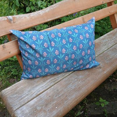 Kissenhülle, 60 x 40cm, Motiv Kissenhülle, 60 x 40cm, Motiv "Erker", Farbstellung "Sommernacht" (Dunkelblau)