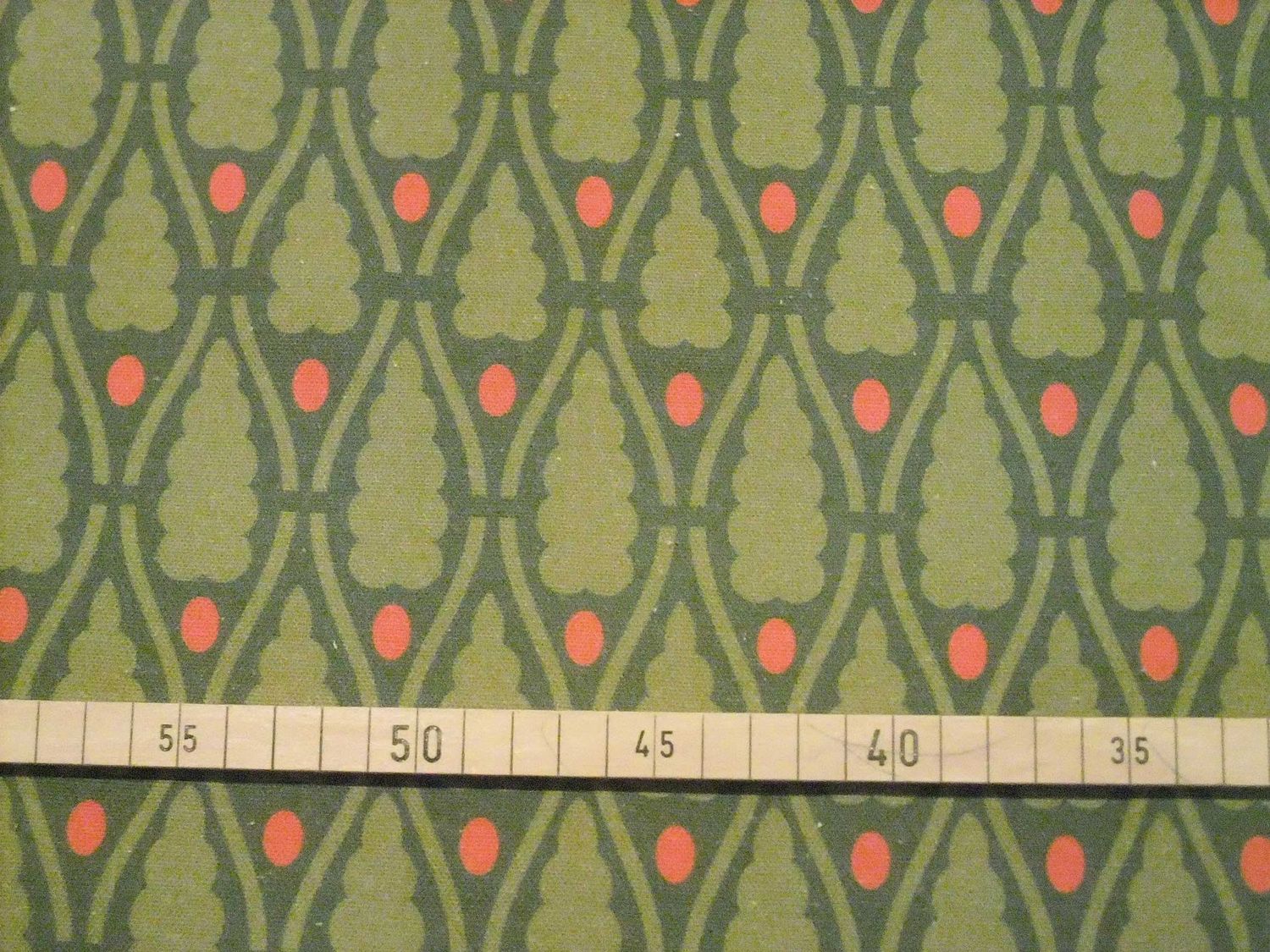 Meterware Halbpanama, Weihnachten, dunkelgrün, 160cm breit, Baumwollstoff, grüne Bäumchen, hellrote Punkte, für Tischdecken, Tischsets, Kissen, Taschen